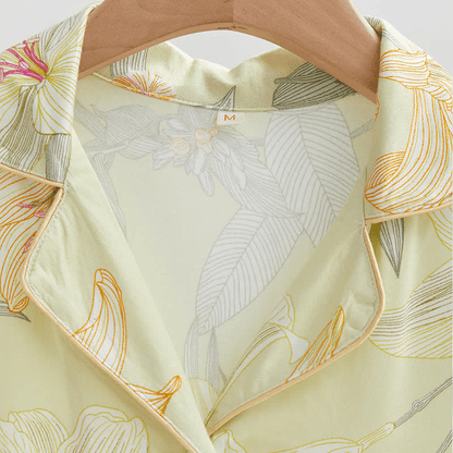 Atmungsaktive Loungewear mit V-Ausschnitt von Lily Flower