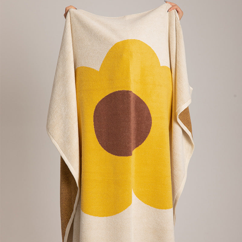 Atmungsaktives Baumwollhandtuch mit Blumenmuster und Farbblockdesign