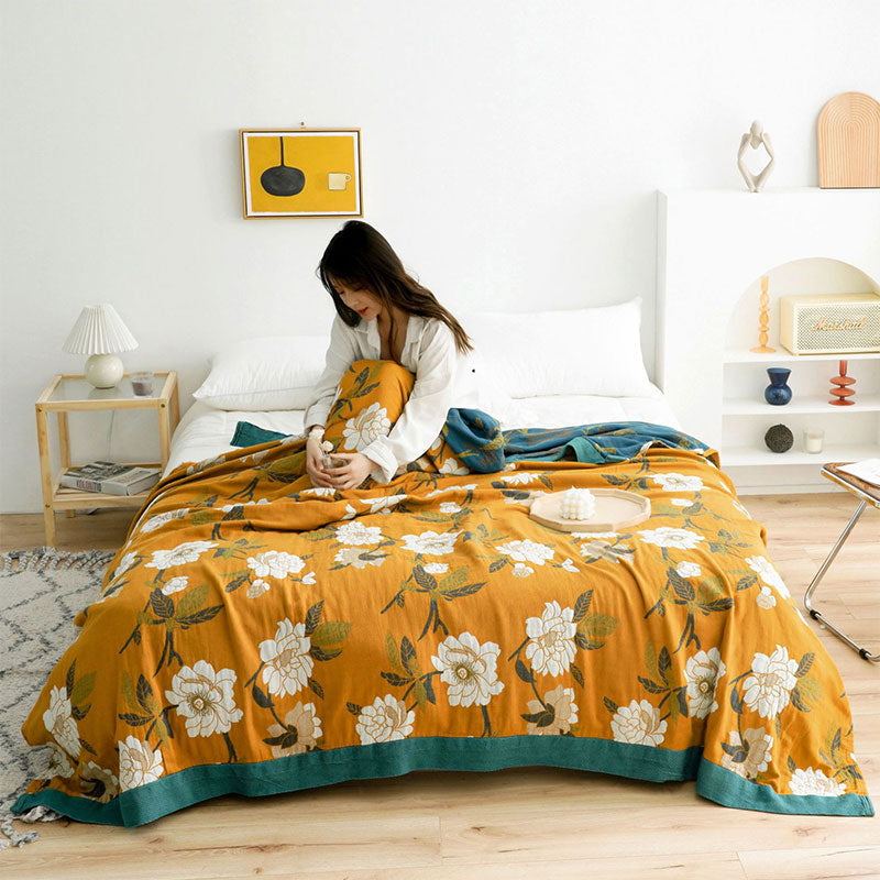 Ownkoti Boho-Steppdecke aus Baumwolle mit gelben Blumen