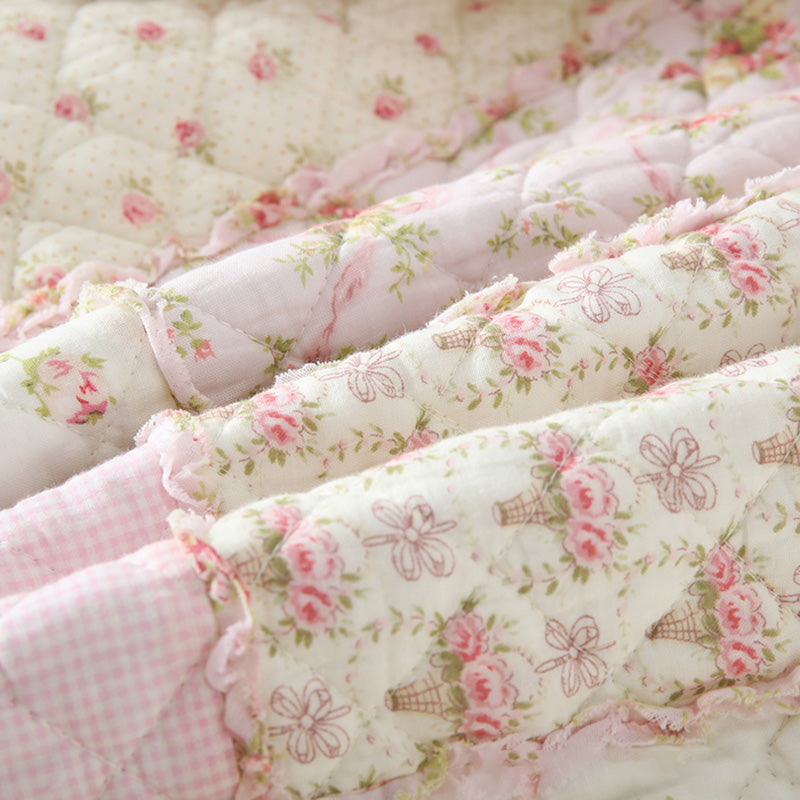 Weiche Steppdecke aus reiner Baumwolle im pastoralen Patchwork-Stil