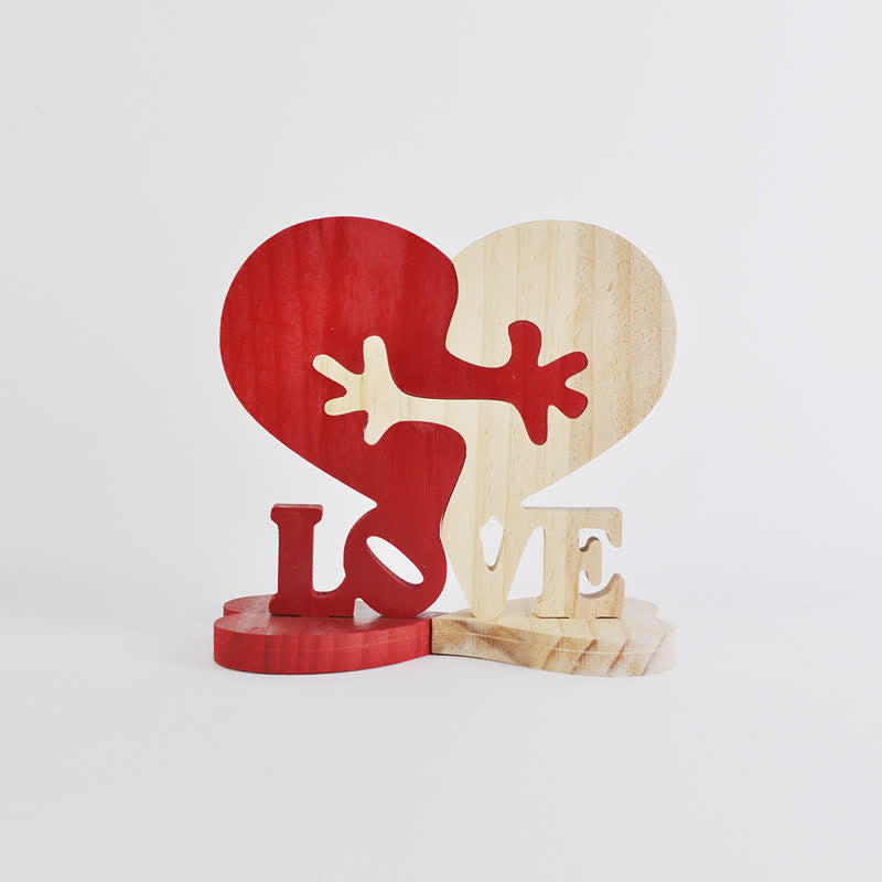 Herzförmiges Holzornament als Geschenk