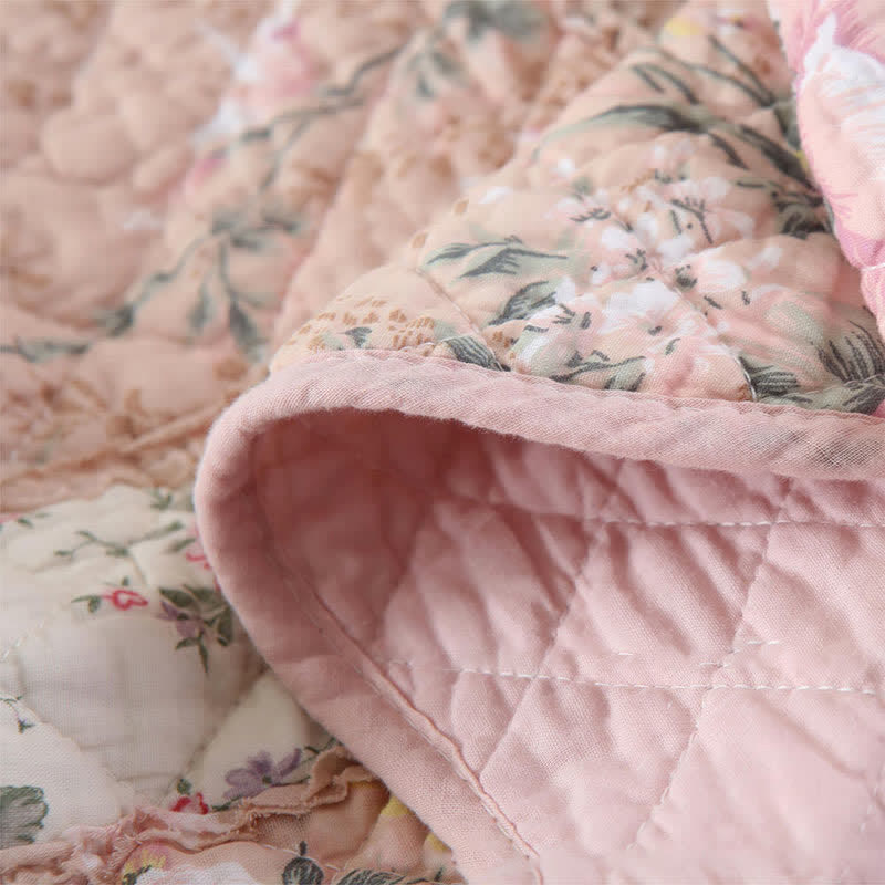 Weiche Steppdecke aus reiner Baumwolle im pastoralen Patchwork-Stil