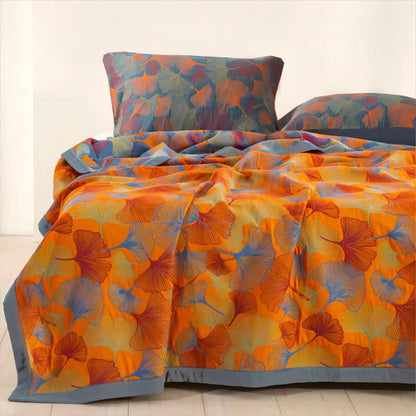 Dreilagige Steppdecke aus Baumwollgaze mit Ginkgoblättern - Steppdecke mit 2 Kissenbezügen - Dunkelblau & Orange - 240cm x 250cm - image 0