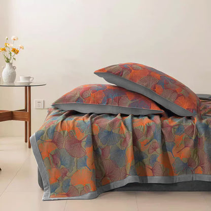 Dreilagige Steppdecke aus Baumwollgaze mit Ginkgoblättern