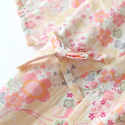 Loungewear-Set aus Baumwollgaze mit Kimono und Blumenmuster