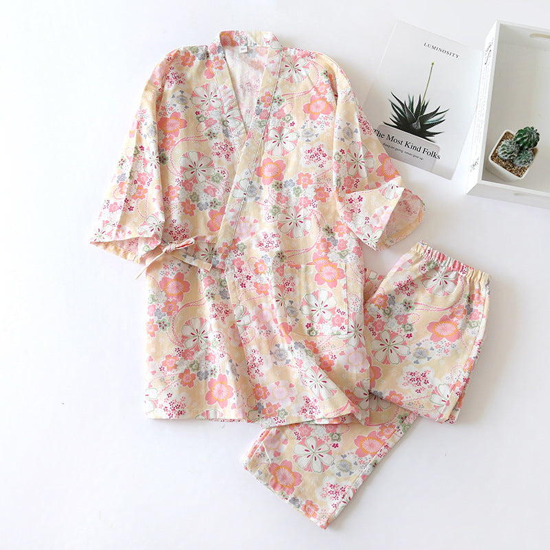 Loungewear-Set aus Baumwollgaze mit Kimono und Blumenmuster