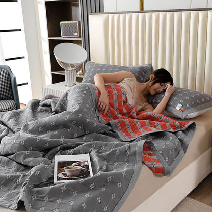 Atmungsaktive Steppdecke aus Gaze im modernen Stil