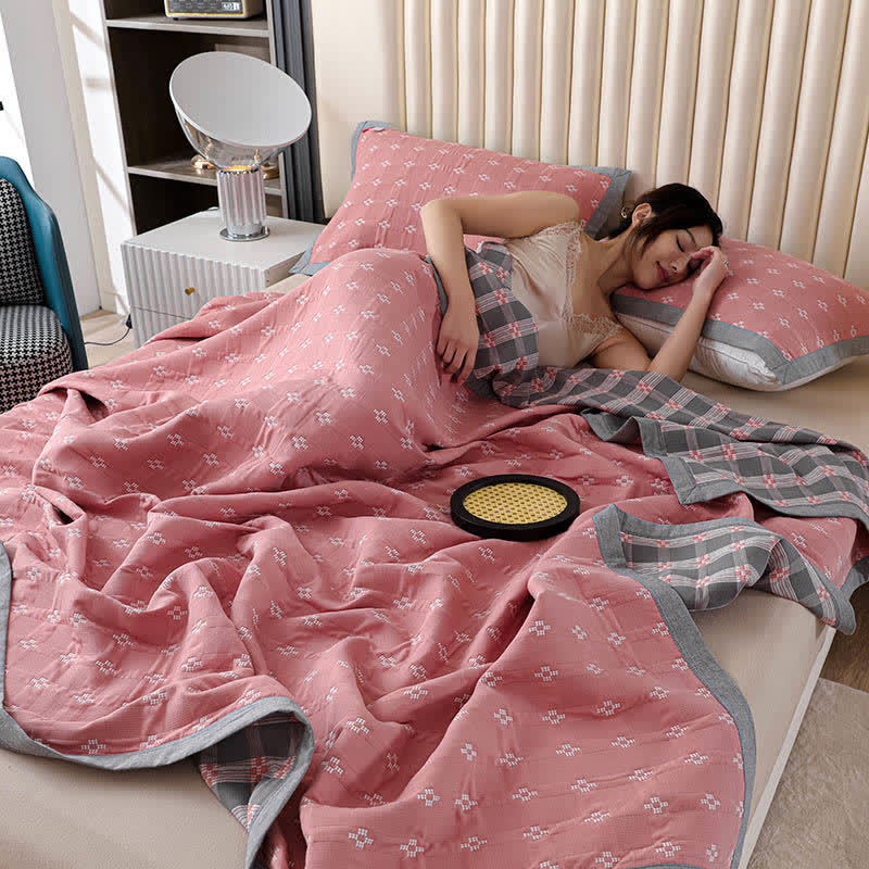 Atmungsaktive Steppdecke aus Gaze im modernen Stil