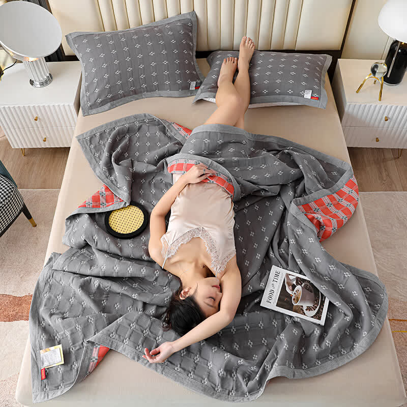 Atmungsaktive Steppdecke aus Gaze im modernen Stil