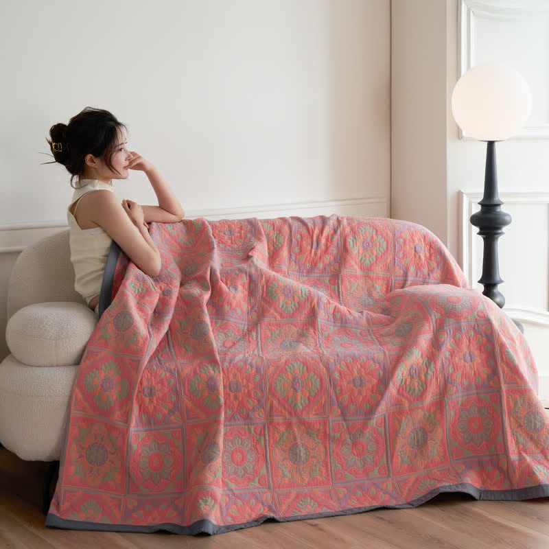 Luxuriöse Steppdecke aus Baumwollgaze mit Jacquard-Blumenmuster