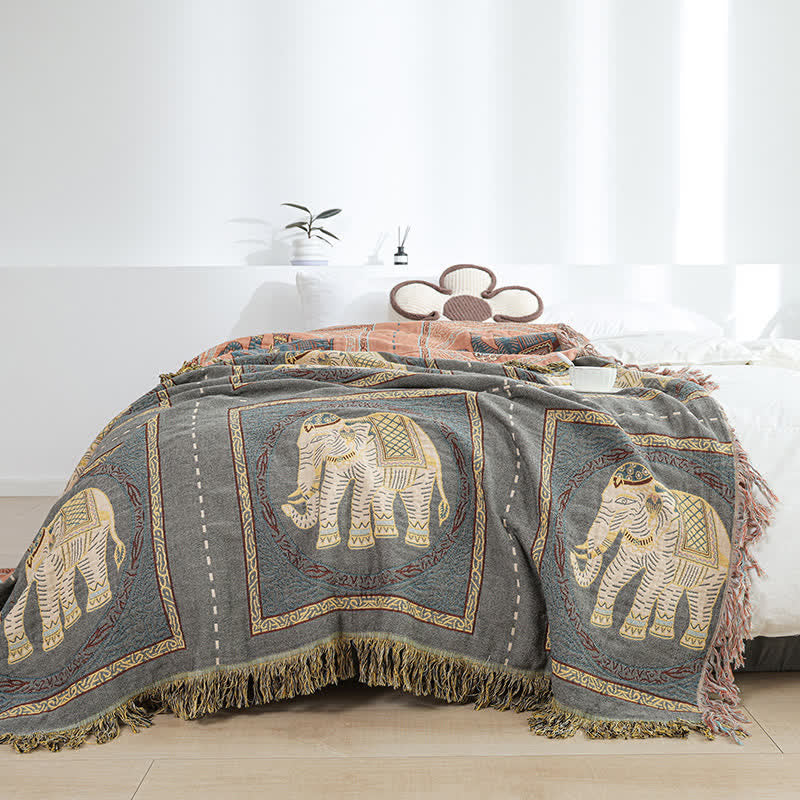 Böhmische Steppdecke mit Elefanten-Quaste aus Baumwollgaze