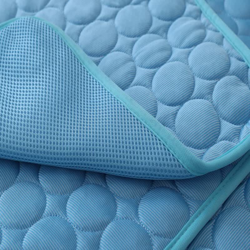 Einfaches saugfähiges Sommerkühlkissen für Haustiere