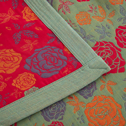 Elegante, bequeme Steppdecke aus Baumwollgaze in Rosa
