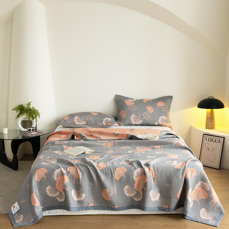 Dreilagige Baumwollsteppdecke mit Ginkgoblatt-Jacquardmuster