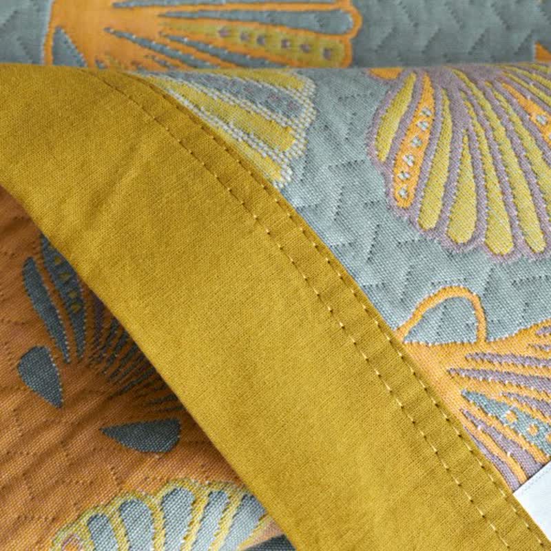 Leichte Steppdecke aus Baumwollgaze mit bunten Muscheln