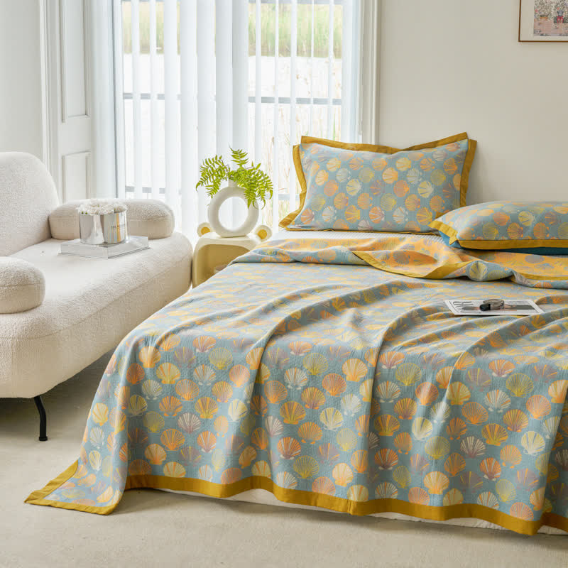 Leichte Steppdecke aus Baumwollgaze mit bunten Muscheln