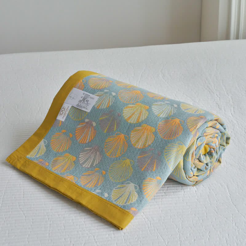 Leichte Steppdecke aus Baumwollgaze mit bunten Muscheln