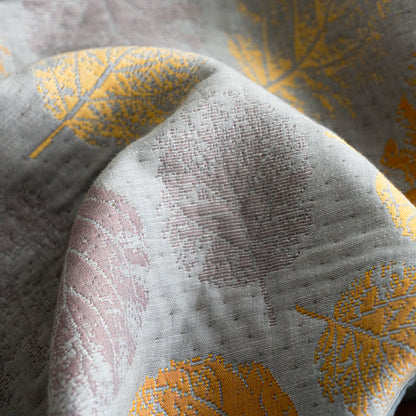 Wendesteppdecke aus Baumwollgaze-Jacquard mit Blättern