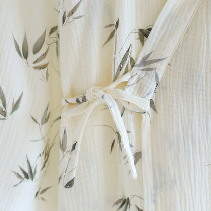 Bequemer Bademantel aus reiner Baumwolle mit Bambus-Print