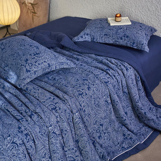 Dunkelblaue Retro-Bettwäschekollektion aus Baumwollgaze