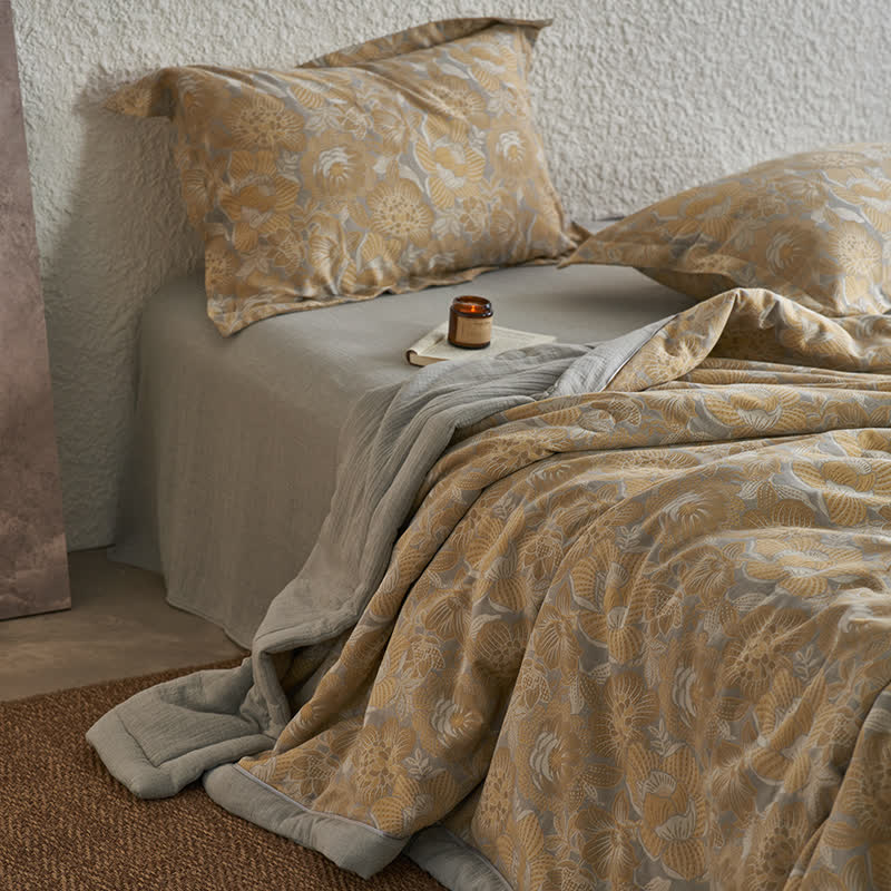 Neutrale Bettwäschekollektion aus Baumwollgaze mit Blumenmuster