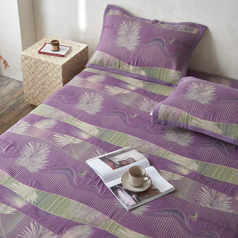 Bequeme Steppdecke mit doppellagiger Gaze und Retro-Blattmuster