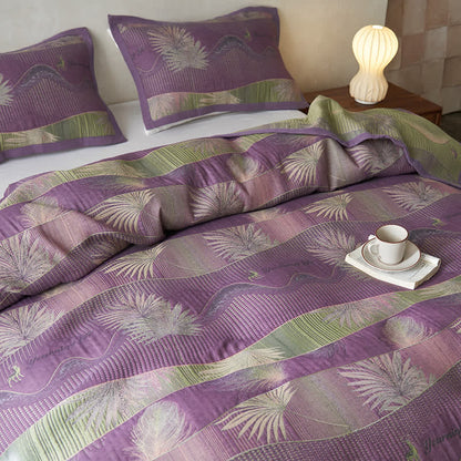 Bequeme Steppdecke mit doppellagiger Gaze und Retro-Blattmuster