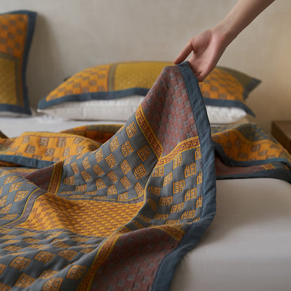 Atmungsaktive Steppdecke aus Baumwollgaze mit Retro-Quadratdruck
