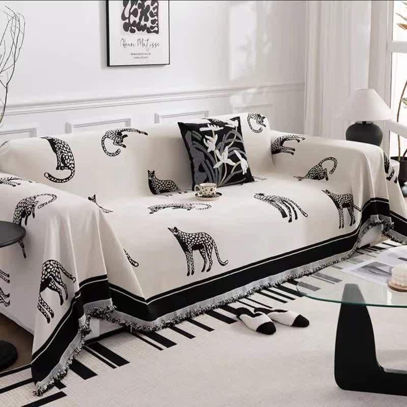 Couchschutz im luxuriösen Leopardenmuster