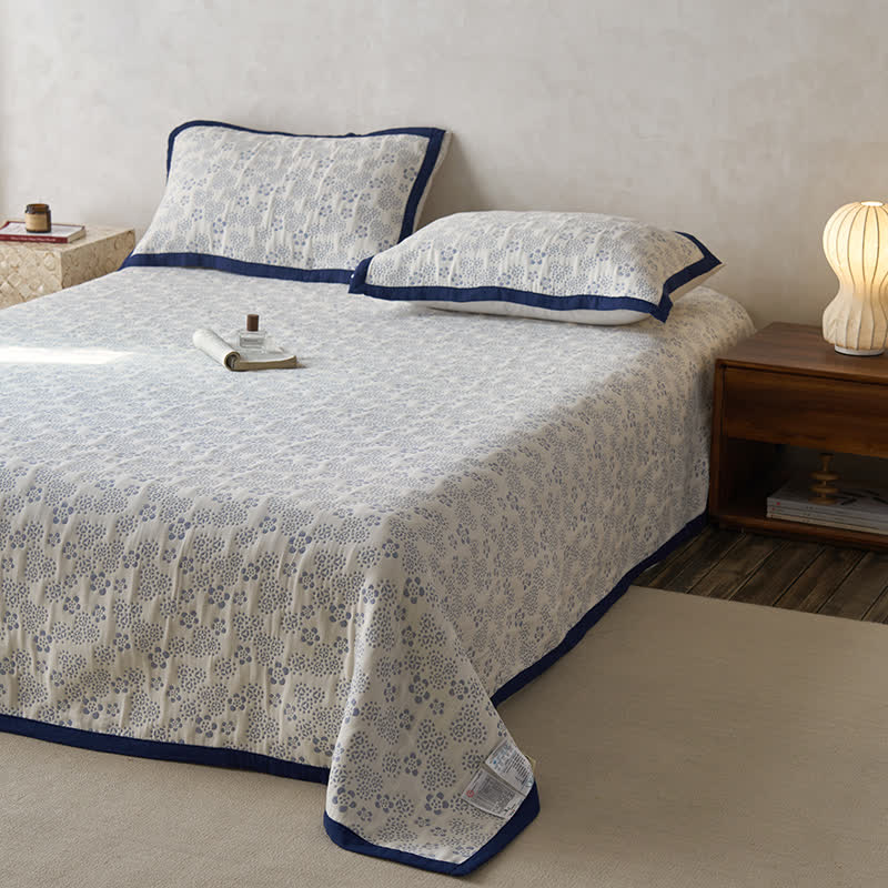 Doppellagige, neutrale, bequeme Steppdecke aus Gaze