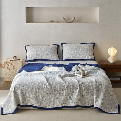 Doppellagige, neutrale, bequeme Steppdecke aus Gaze