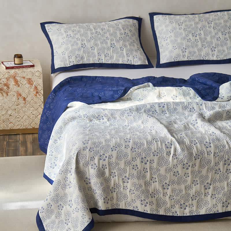 Doppellagige, neutrale, bequeme Steppdecke aus Gaze