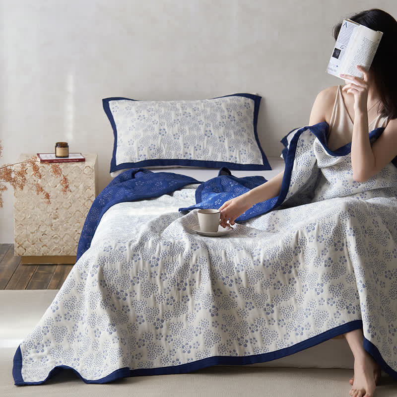 Doppellagige, neutrale, bequeme Steppdecke aus Gaze