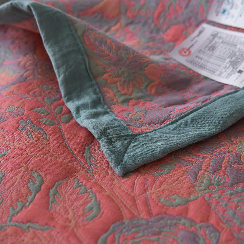 Steppdecke im Retro-Stil mit Blumenmuster aus Baumwollgaze