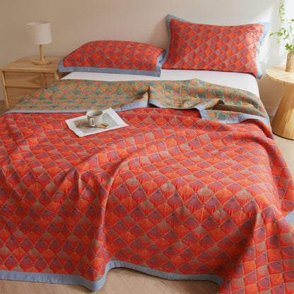 Elegante Steppdecke aus Baumwollgaze mit Pfauenschwanz