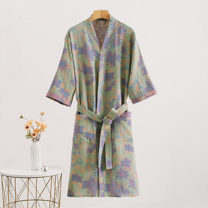 Bademäntel und Kimonos aus Baumwollgaze mit Blumenmuster