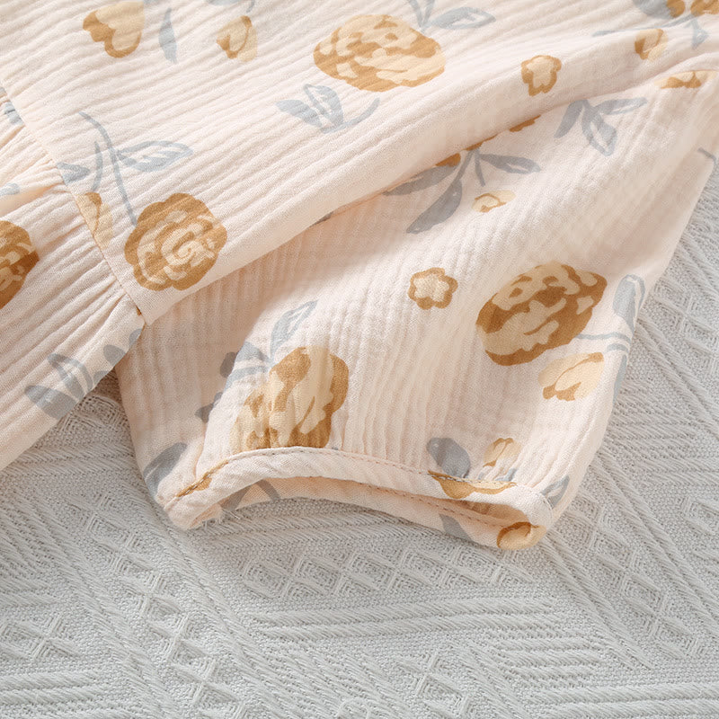 Rustikales Pyjama-Set aus Baumwollgaze mit Rosenmuster