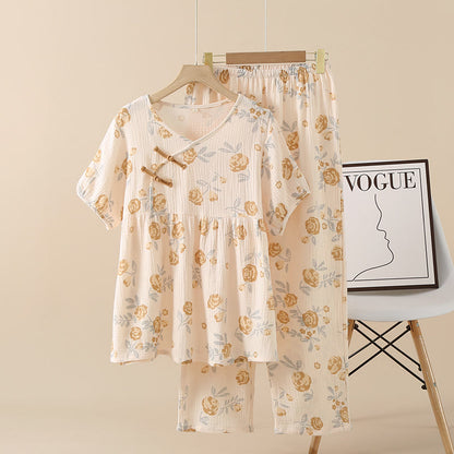 Rustikales Pyjama-Set aus Baumwollgaze mit Rosenmuster