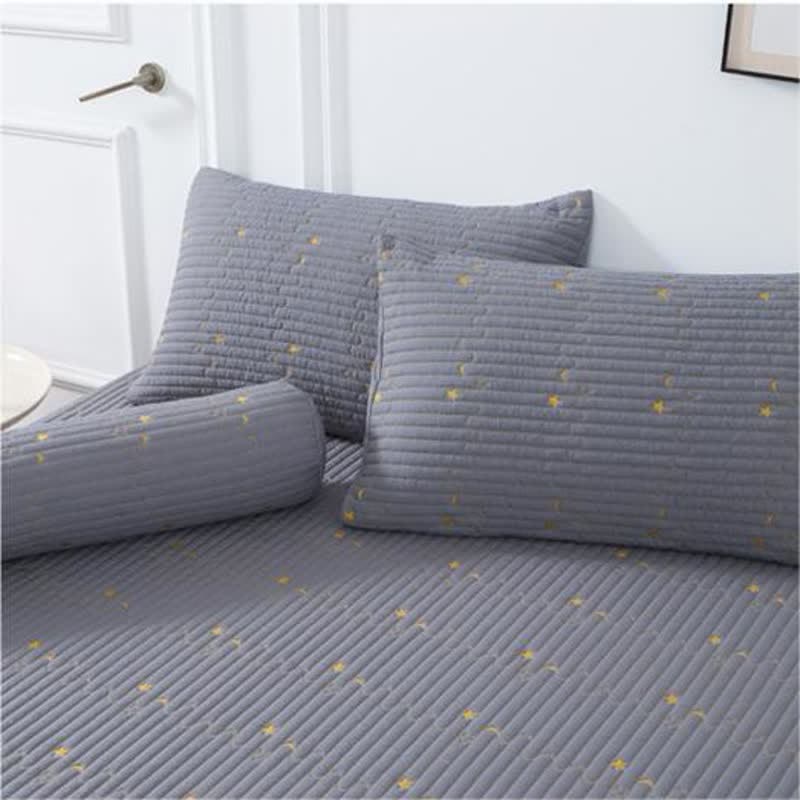 Süße leichte Sommerdecke mit Mond und Sternen