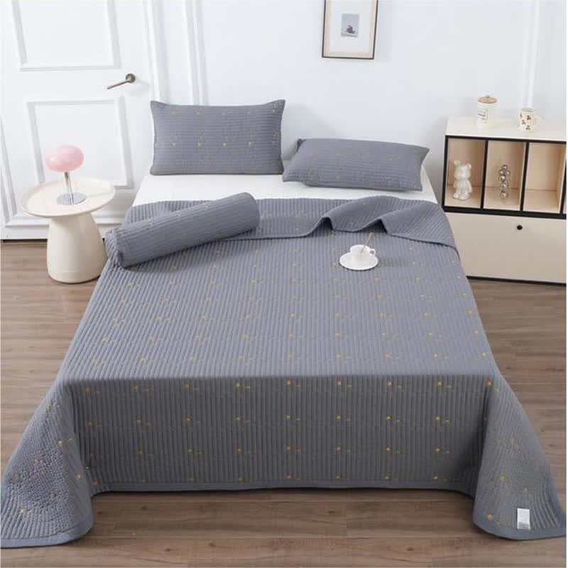 Süße leichte Sommerdecke mit Mond und Sternen