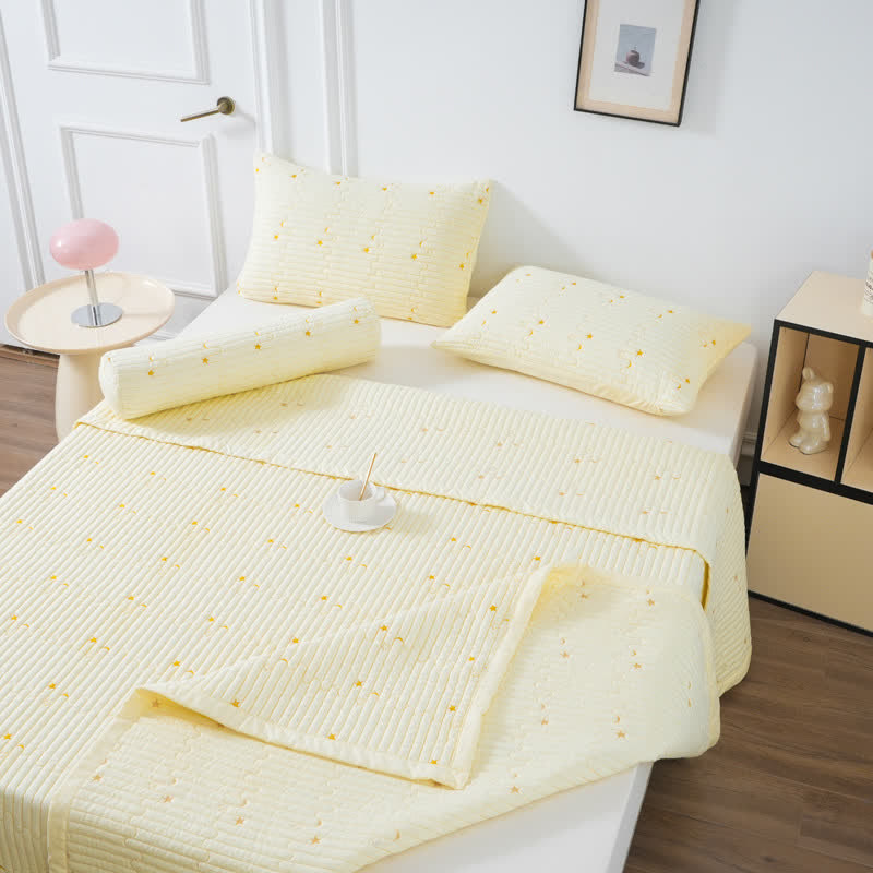 Süße leichte Sommerdecke mit Mond und Sternen