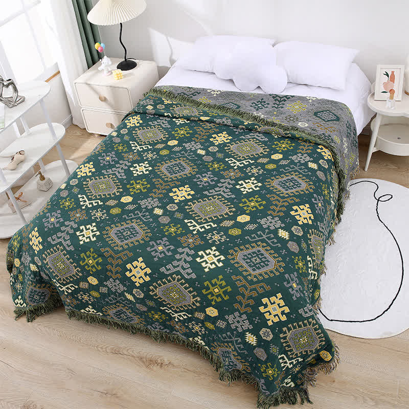 Geometrische Retro-Steppdecke aus Baumwollgaze mit Quasten