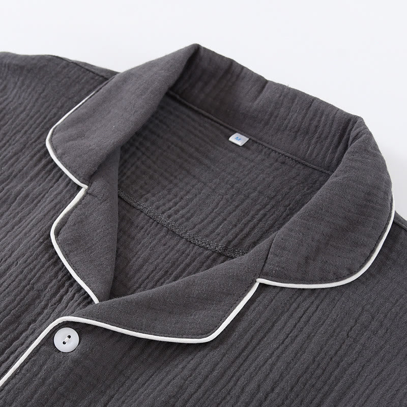 Minimalistisches Pyjama-Set in Volltonfarbe aus Baumwollgaze