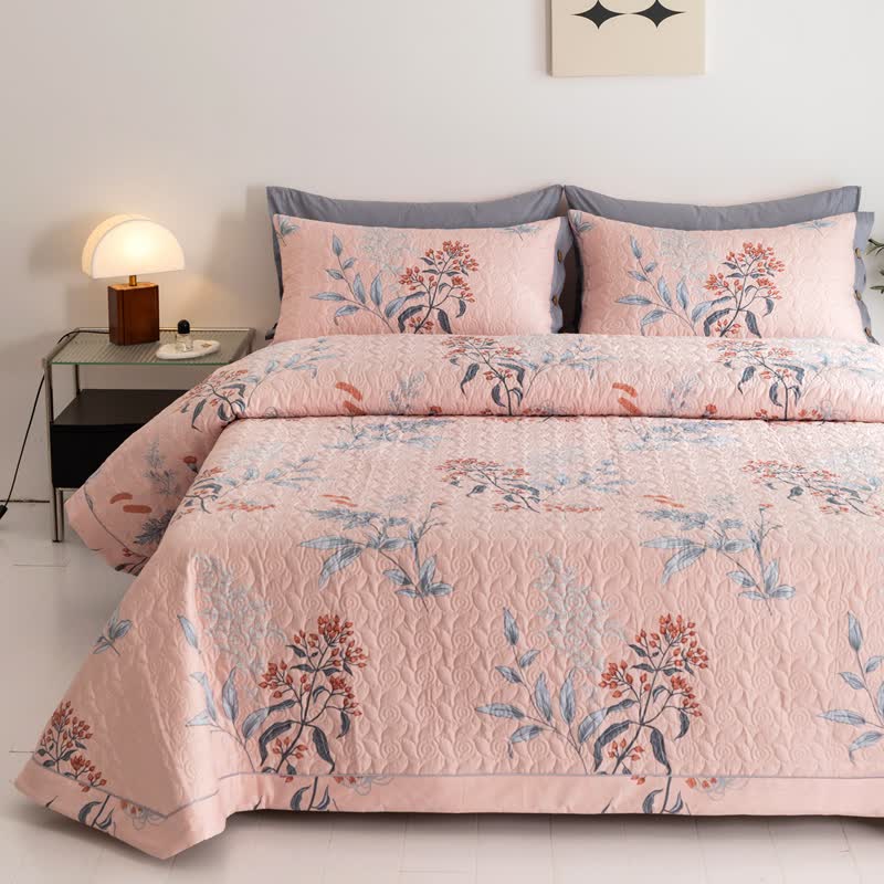 Elegante Steppbettwäsche aus reiner Baumwolle mit Blumenmuster