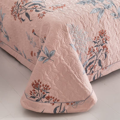 Elegante Steppbettwäsche aus reiner Baumwolle mit Blumenmuster