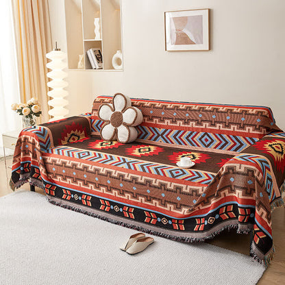 Sofaschoner mit geometrischen Quasten im Boho-Stil