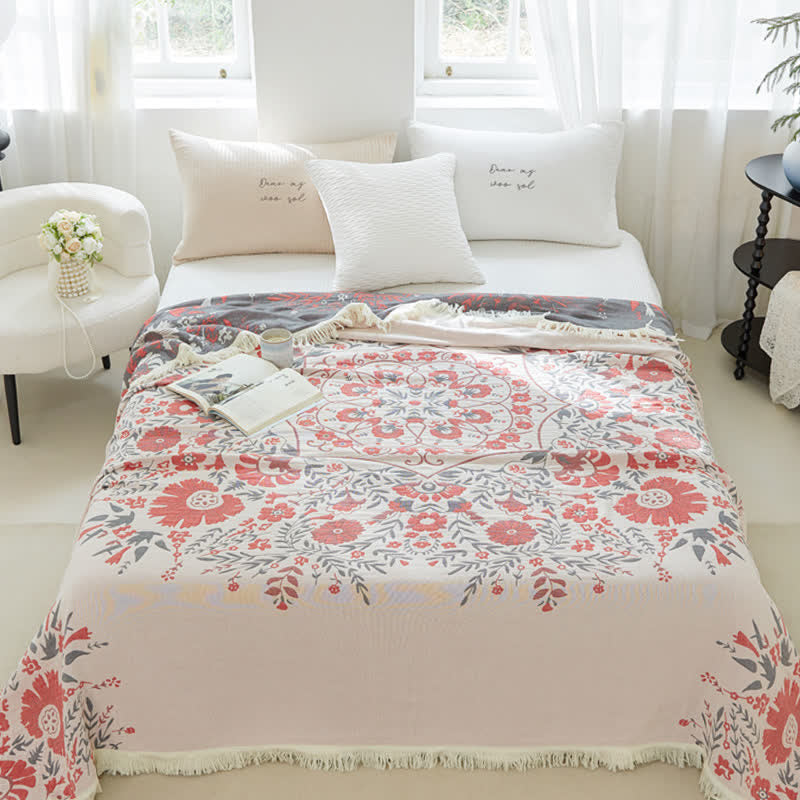 Doppelseitige Steppdecke aus Baumwollgaze mit Jacquard-Blumenmuster