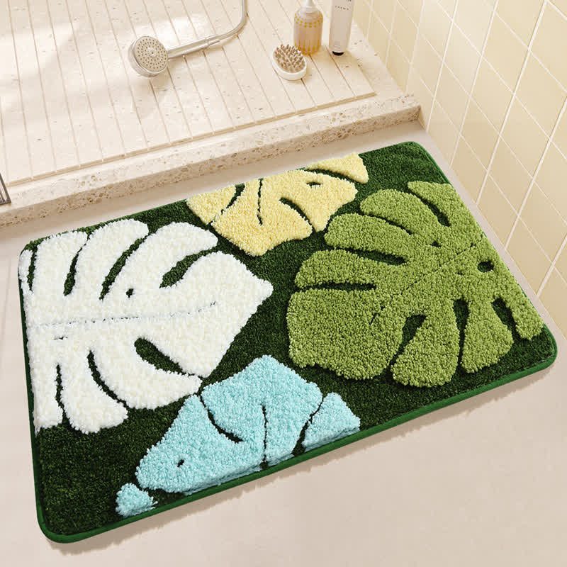 Rustikale, wasserabsorbierende Badematte mit Blättern
