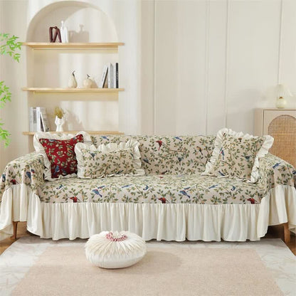 Weicher Sofabezug im ländlichen Stil mit Vögeln und Blumen