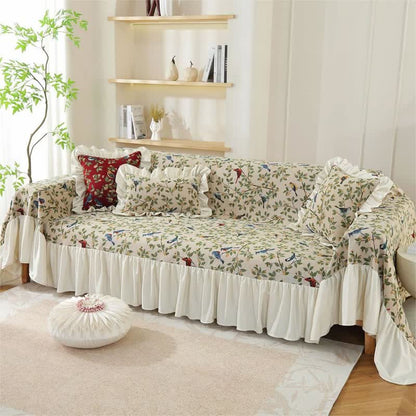 Weicher Sofabezug im ländlichen Stil mit Vögeln und Blumen